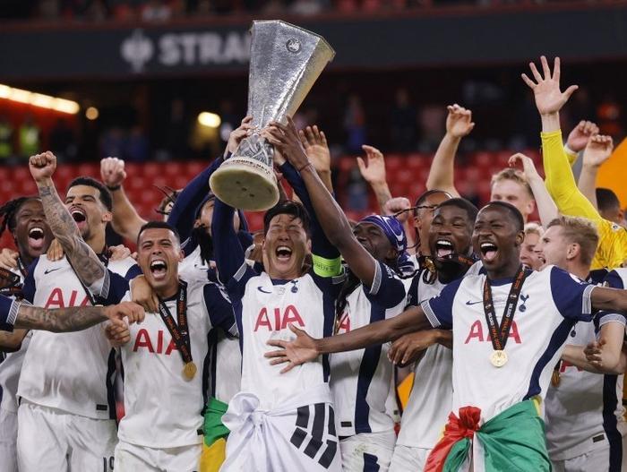 华体会下载-曼联战平热刺，孙兴慜乌龙送礼足总杯  第1张