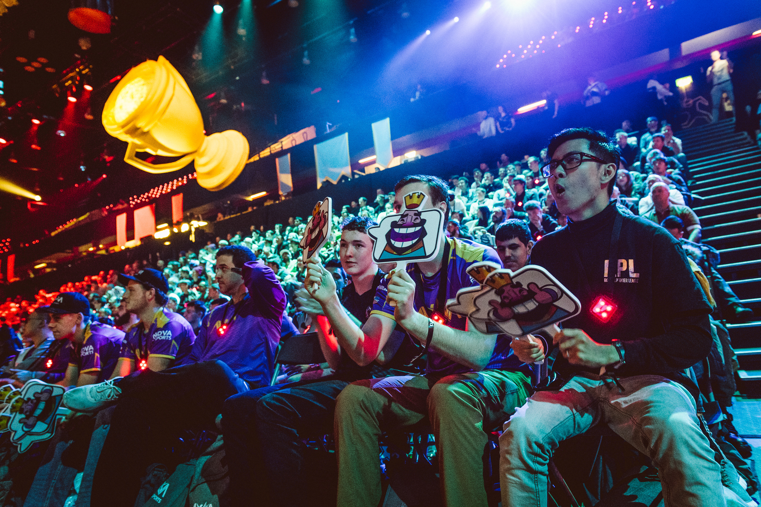 华体会下载-RNG翻盘G2，CoreJJ完成史诗逆转全球总决赛2:0（东京）  第1张